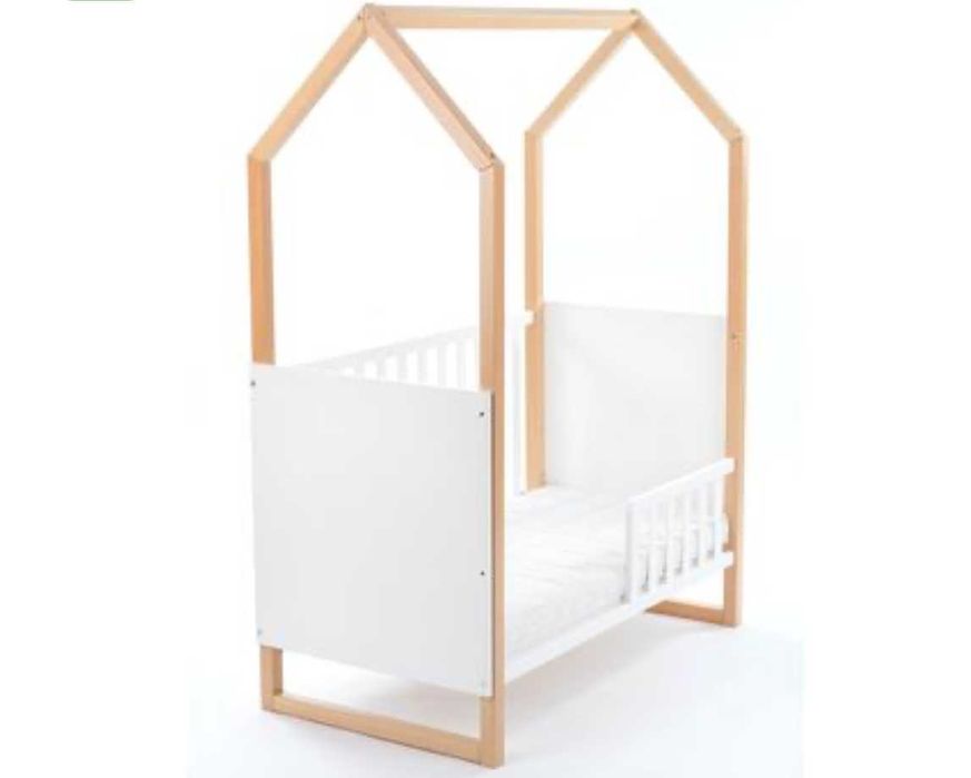 Łóżeczko dziecięce - domek
