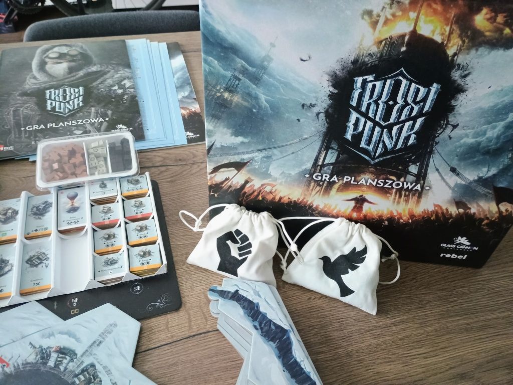 Frostpunk + dodatek pionierzy