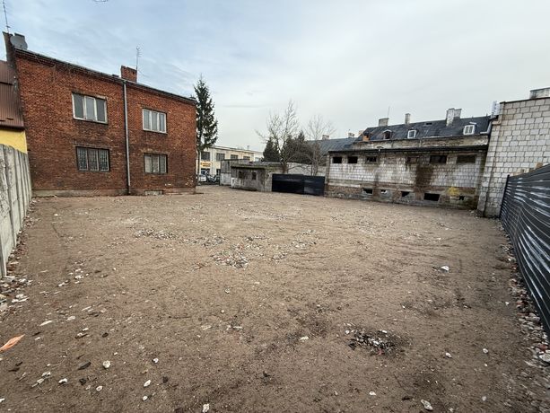 Wynajme utwardzony plac centrum miasta