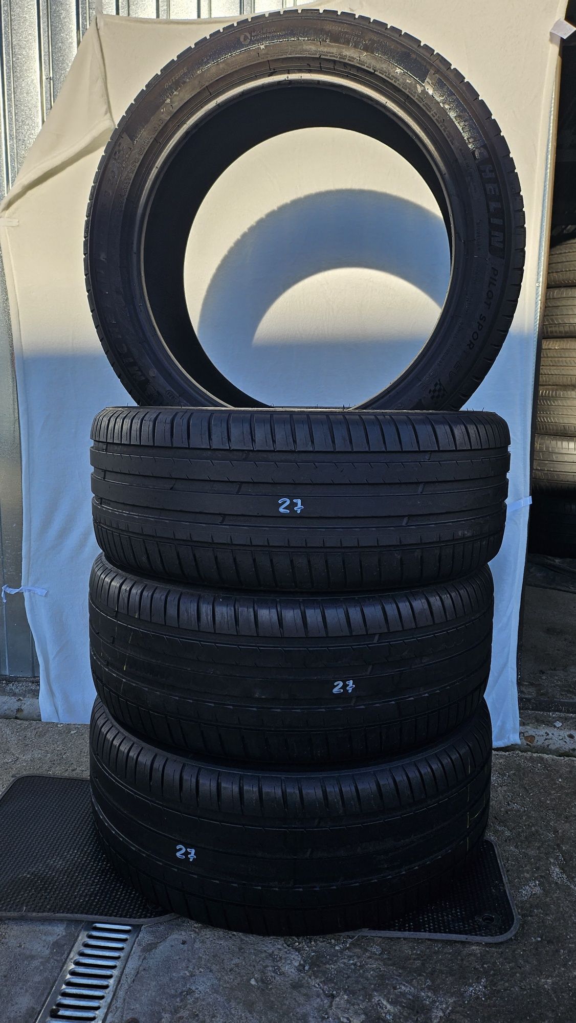 Michelin Pilot Sport EV.  255/45/20