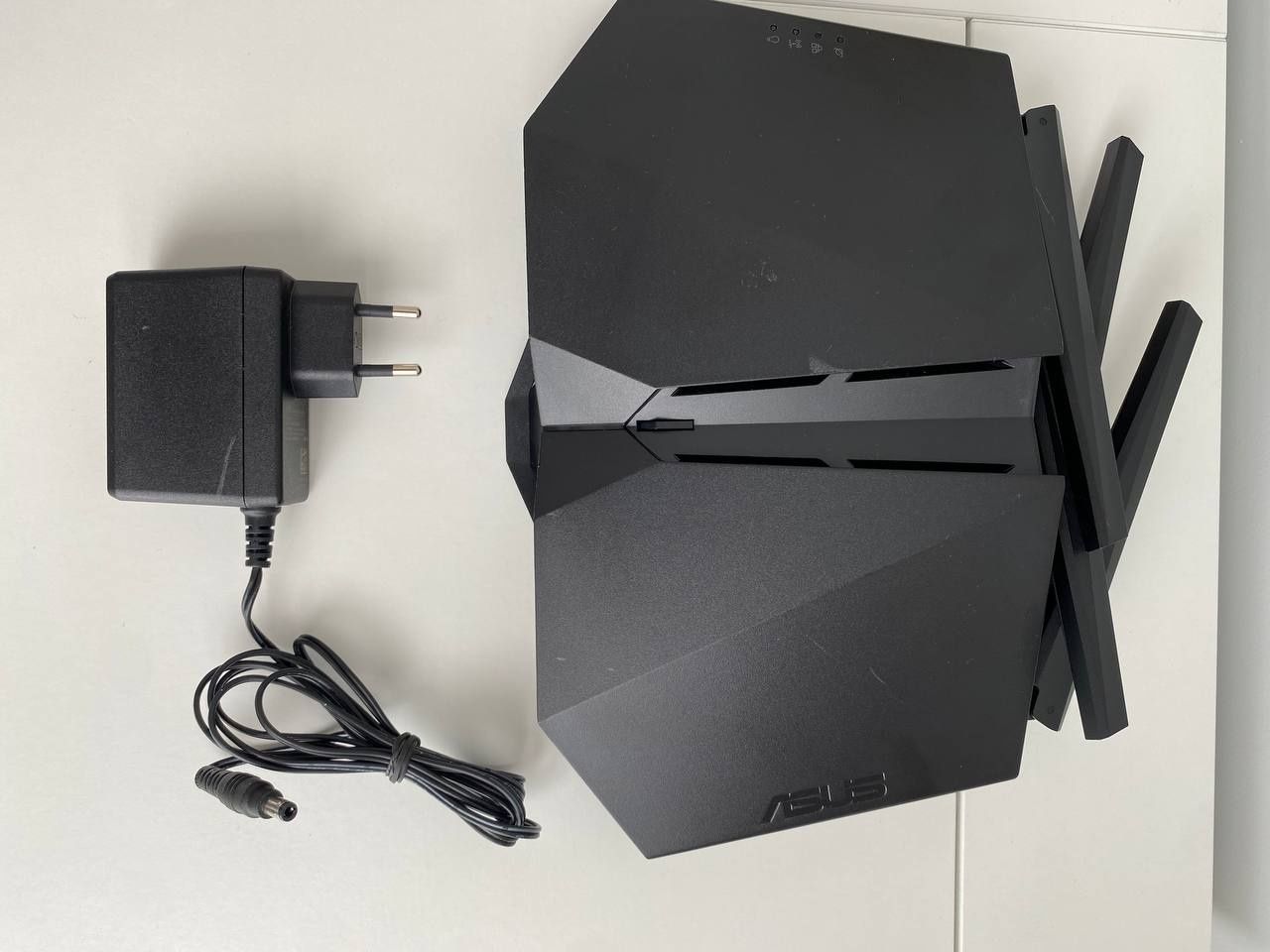 Маршрутизатор ASUS AX82U швидкий та надійний роутер WiFi6 AiMesh 12в