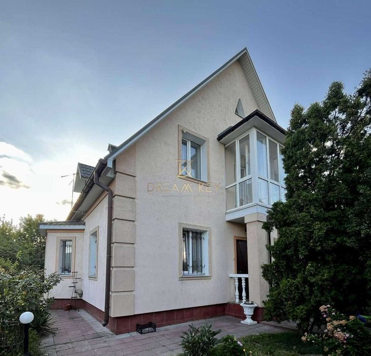 Продам теплий будинок 210кв, 3 спальні, камін, вихід до річки Осокорки