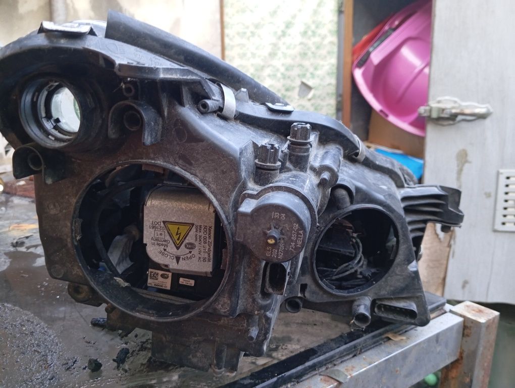 Farol principal Mercedes W219