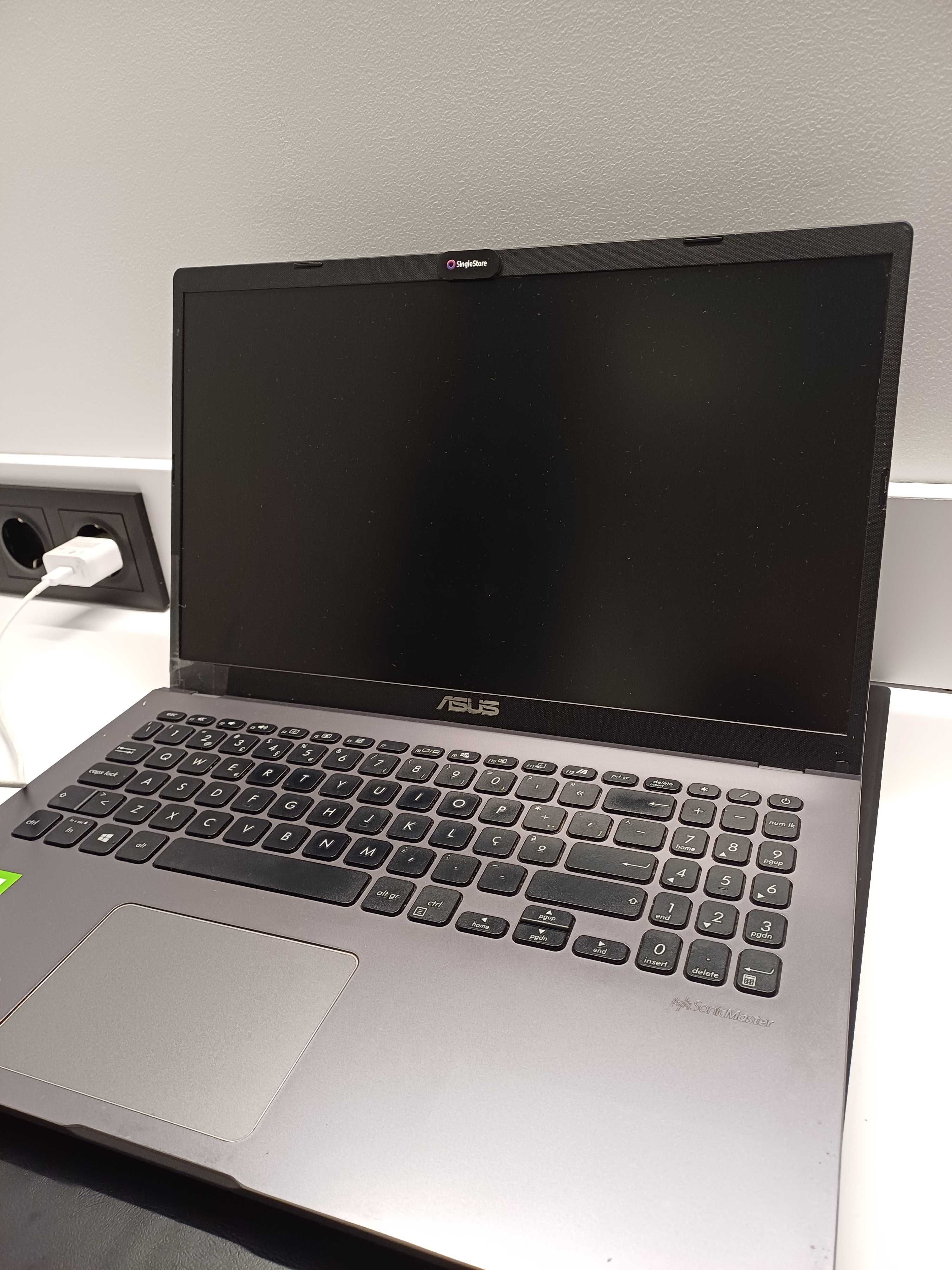 Portátil Asus F509F [Computador Funcional, Ecrã com Risco]