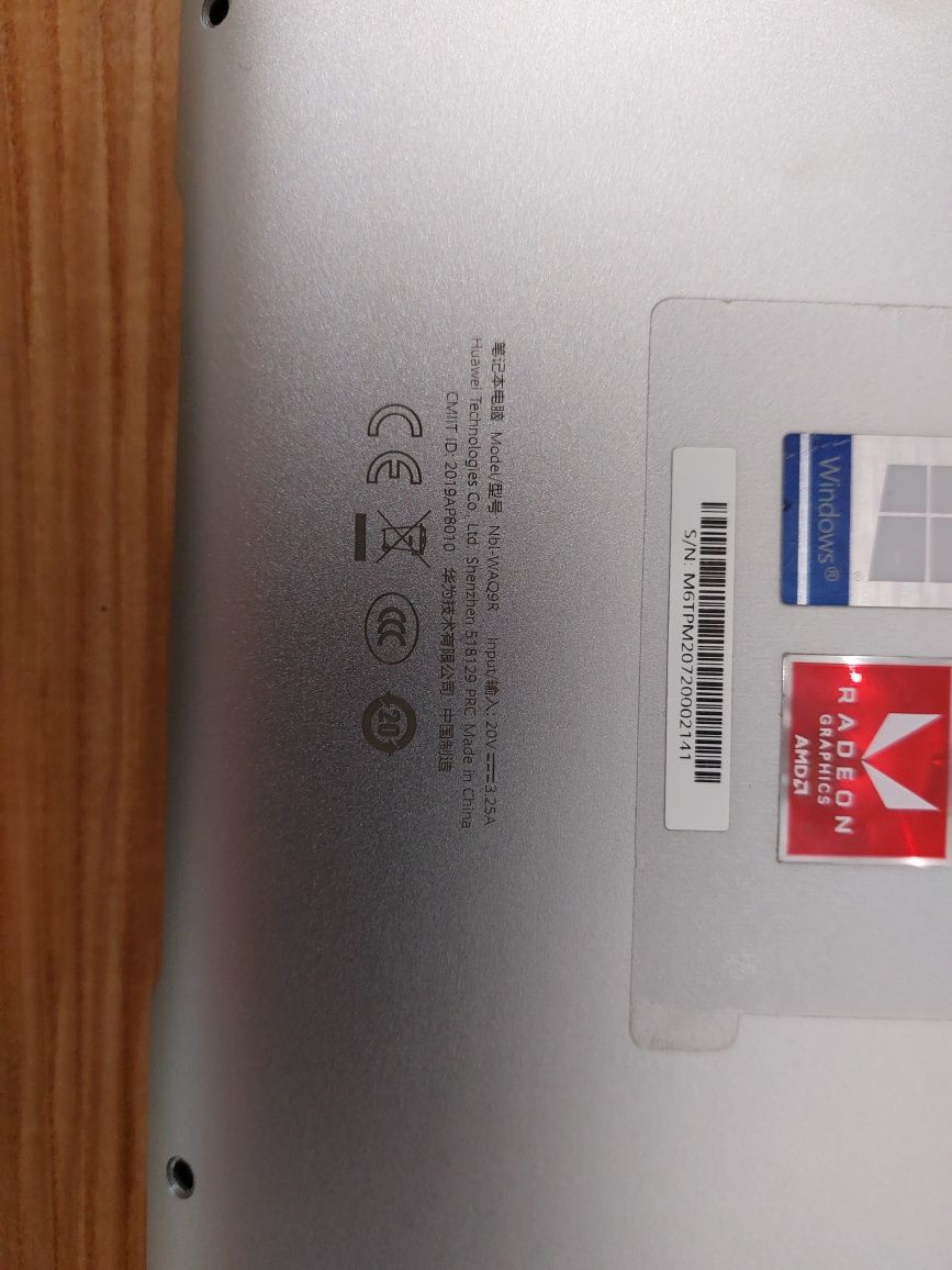 Huawei MateBook D14