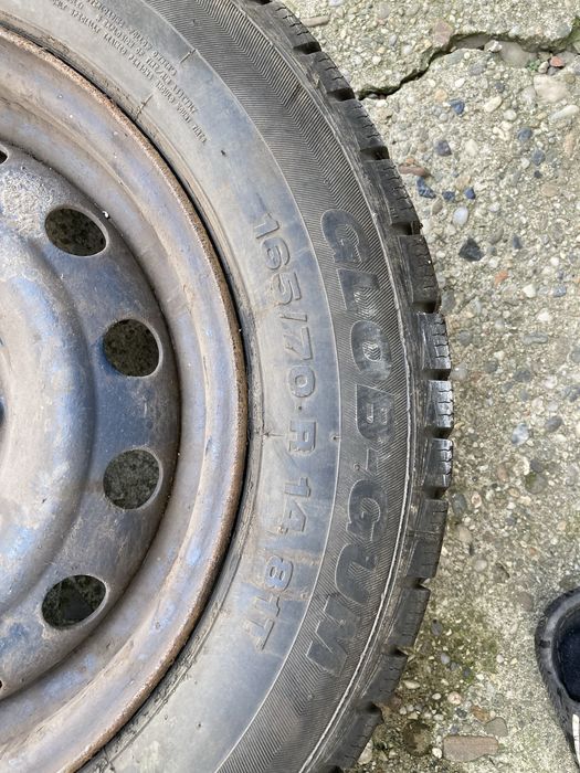 Opony zimowe z felgami 2xsztuk rozmit 4x108 14