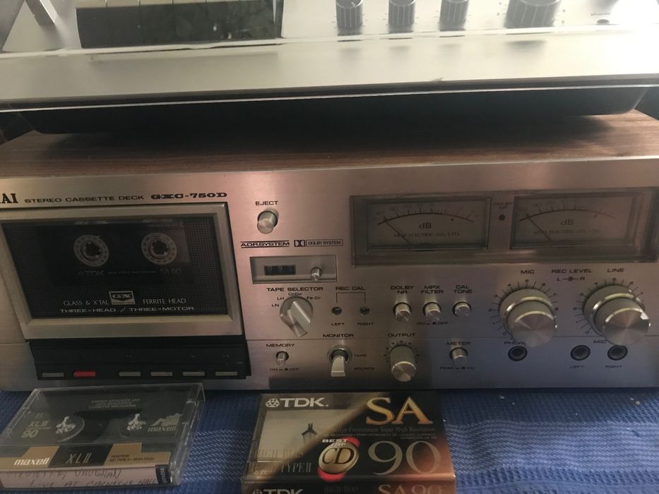 Продам деку Akai GXC 750D