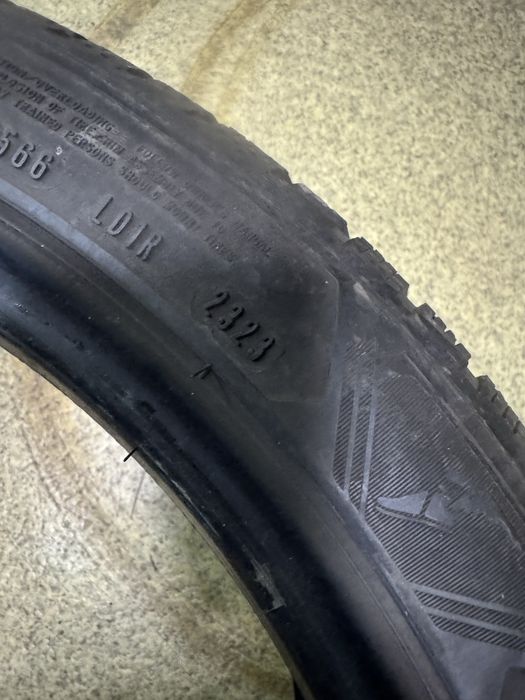 Шины б.у 245 40 R19 Goodyear UltraGrip Performance 3 98V 2 шт