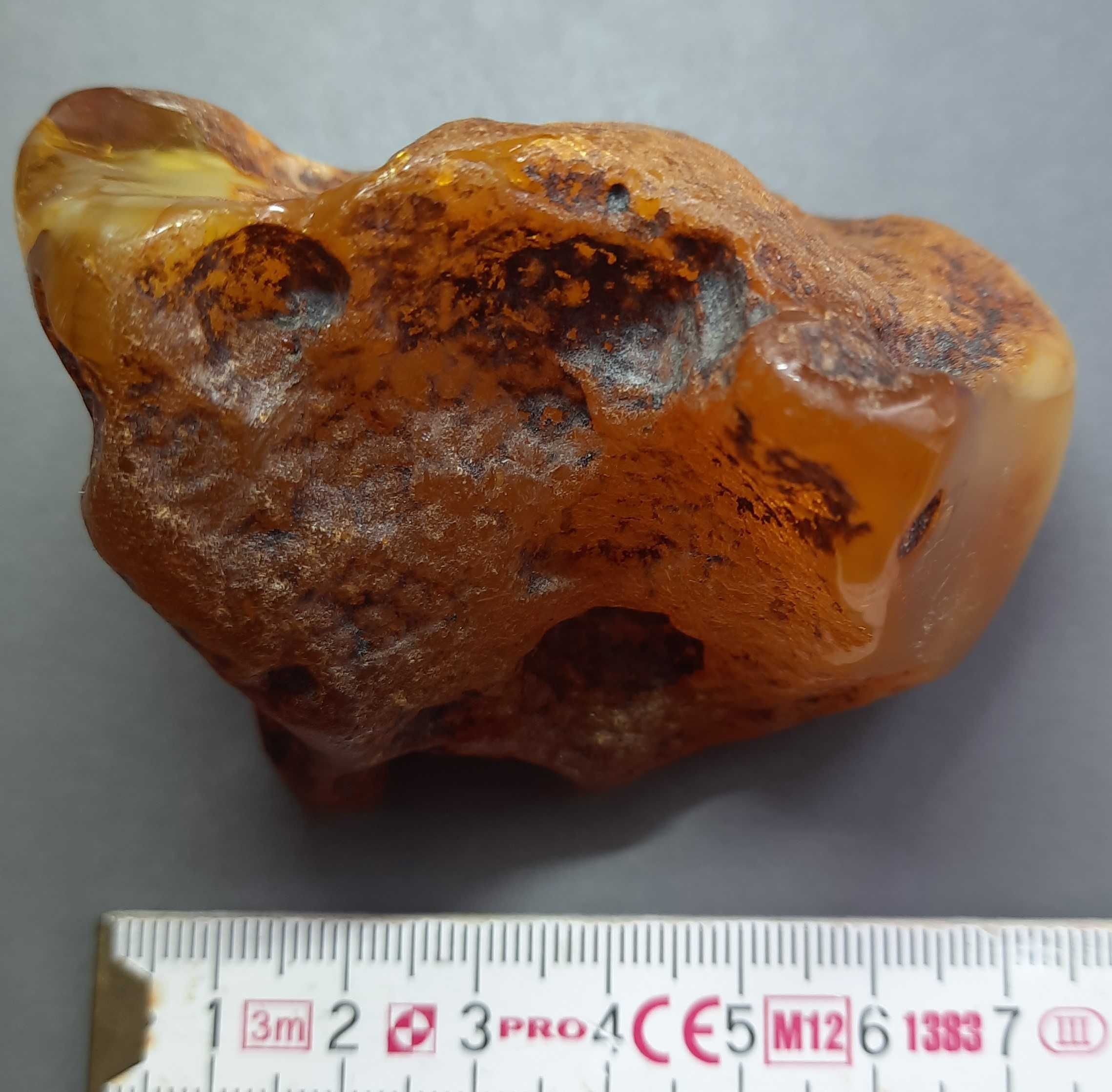 Bursztyn surowy 76,6 g. Nieaktualny