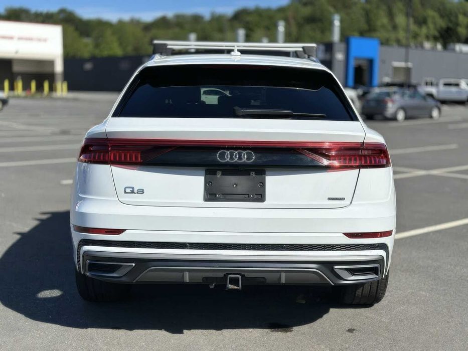 Audi Q8 quattro Premium Plus      2021
