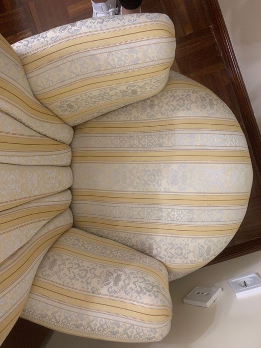 Cadeirão almofadado