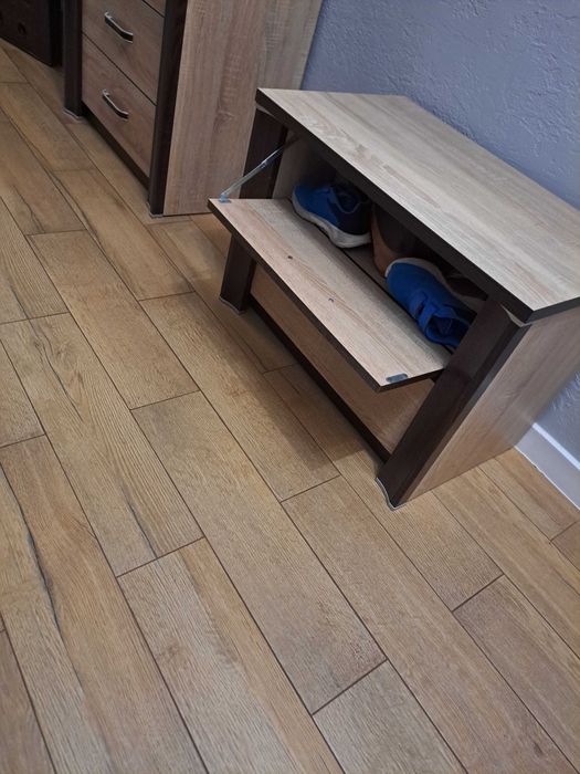 Szafka na buty na przedpokój