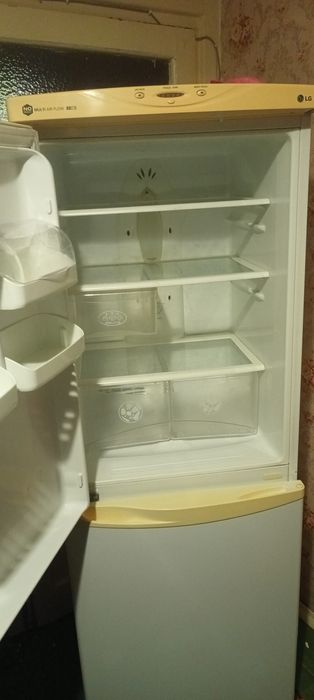 Холодильник в хорошем состоянии