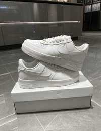 Nike Air Force 1 Low '07 Biały 44