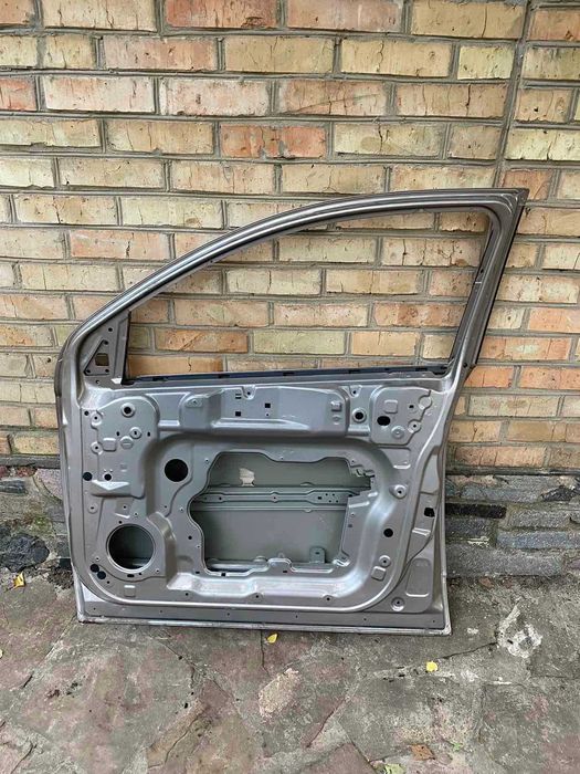 Дверь передняя правая Nissan Qashqai j10 Ниссан Кашкай 2010-14гг