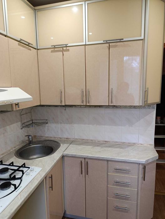 Кутова кухня в гарному стані