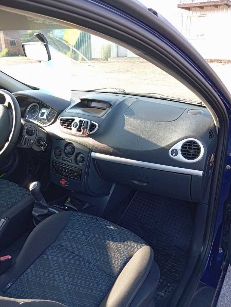 Renault Clio 3. 2008рік.