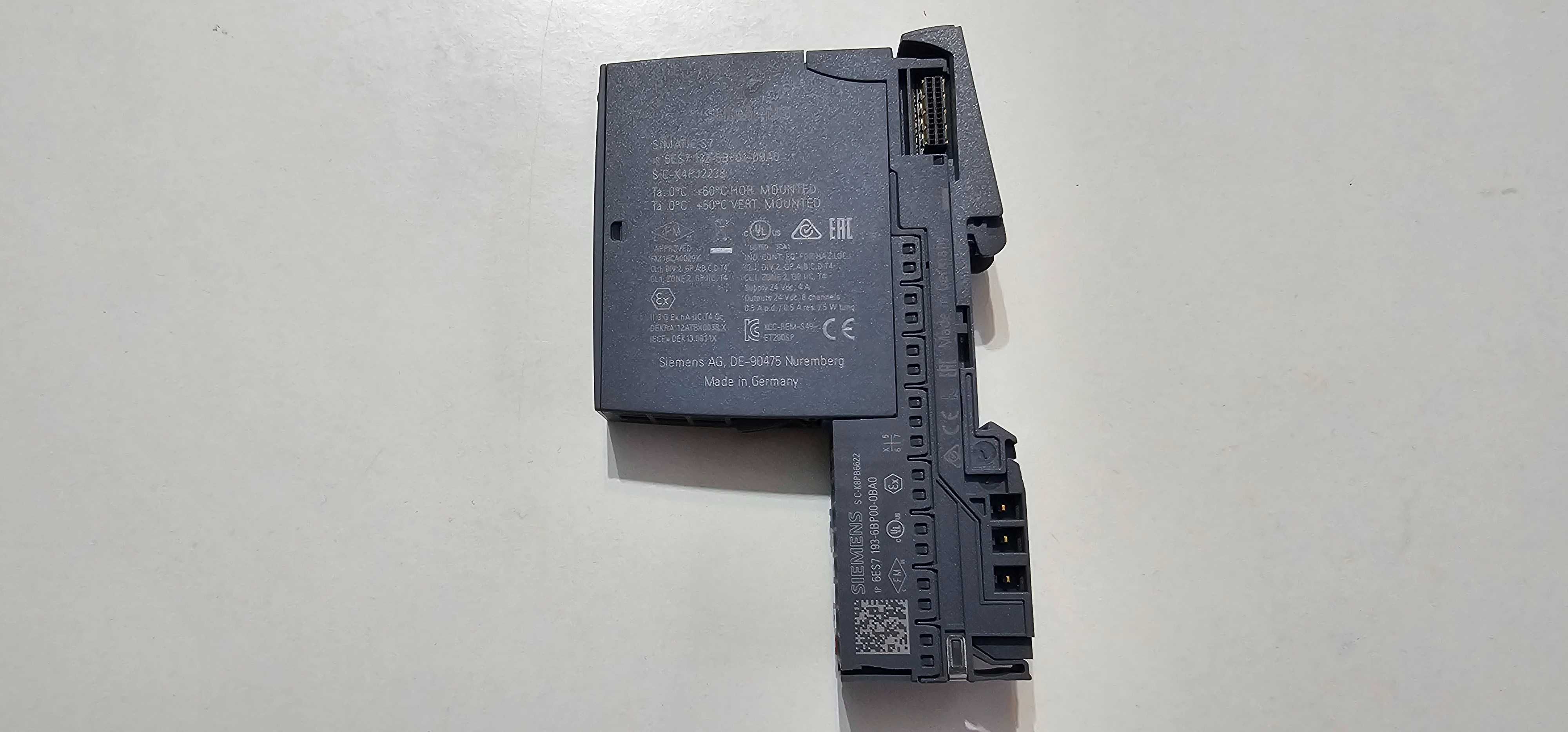 Siemens SIMATIC ET 200SP Moduł wyjść binarnych 8DO  6ES7132-6BF01-0BA0