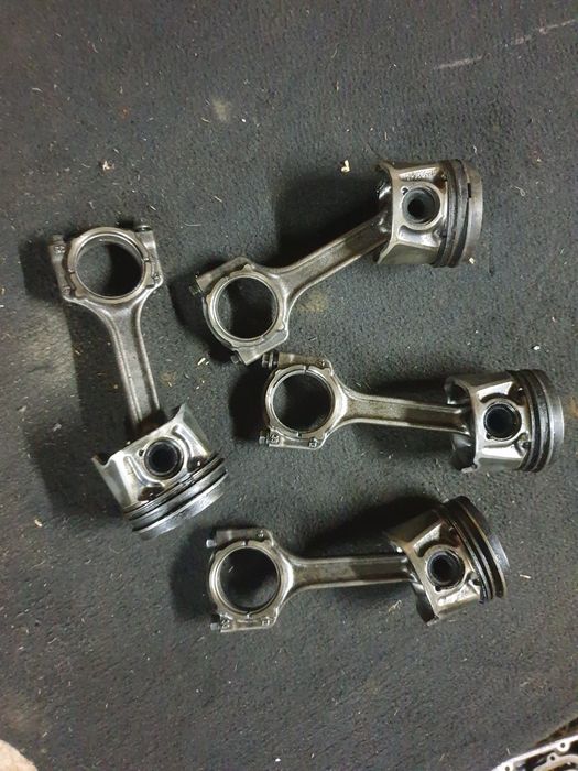 Wał Korbowy Korbowód podstawa pompa oleju 1,3 Cdti Jtd