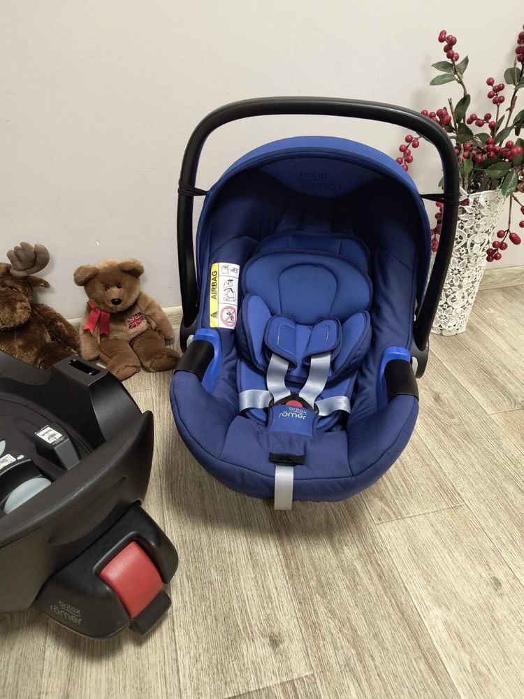 Автокрісло Britax Römer Baby-Safe i-SIZE Група 1 (0-13 кг)