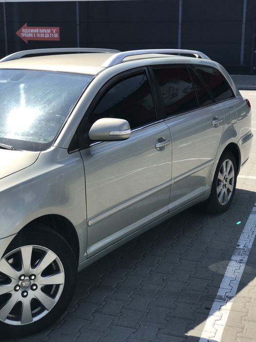 Тайота Авенсіс 2.0  D4D