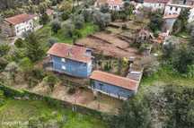 Moradia e terreno - Santo António dos Olivais