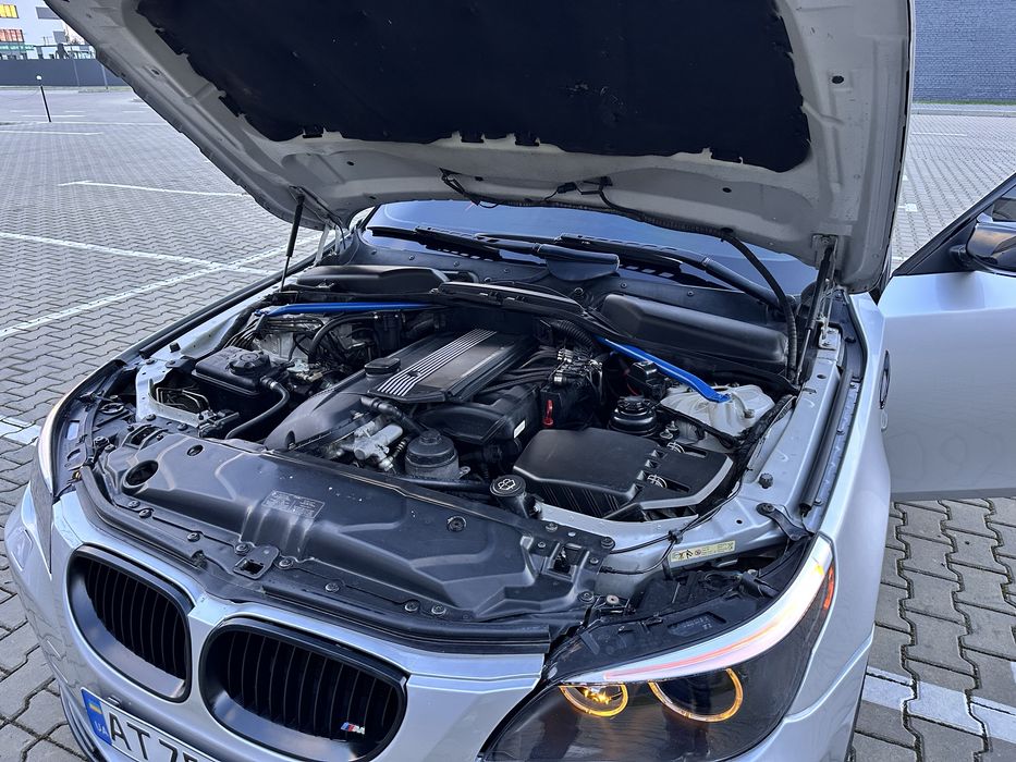 BMW     E60    530і