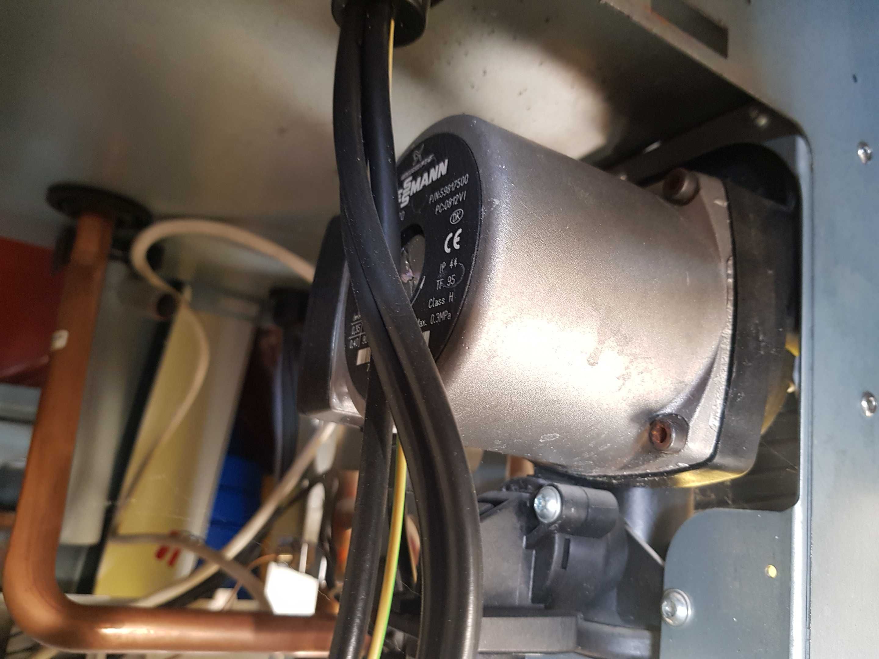Viessmann Vitodens 200 na części - pompa grundfos lub Wilo