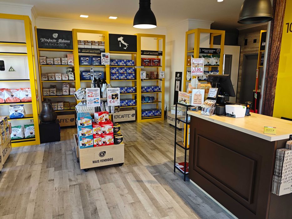 Mobiliário e Acessórios de loja