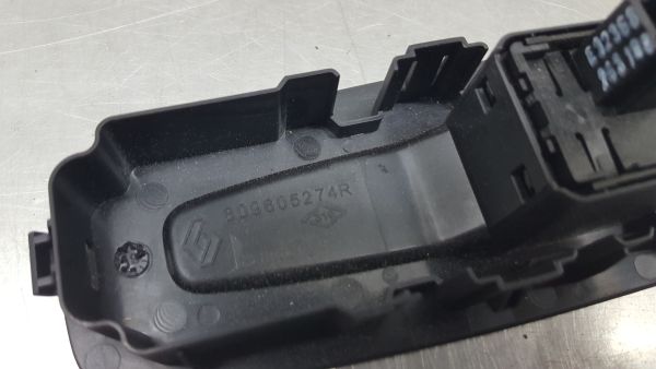 Comando / botão / interruptor vidros frente direito RENAULT Kadjar (HA