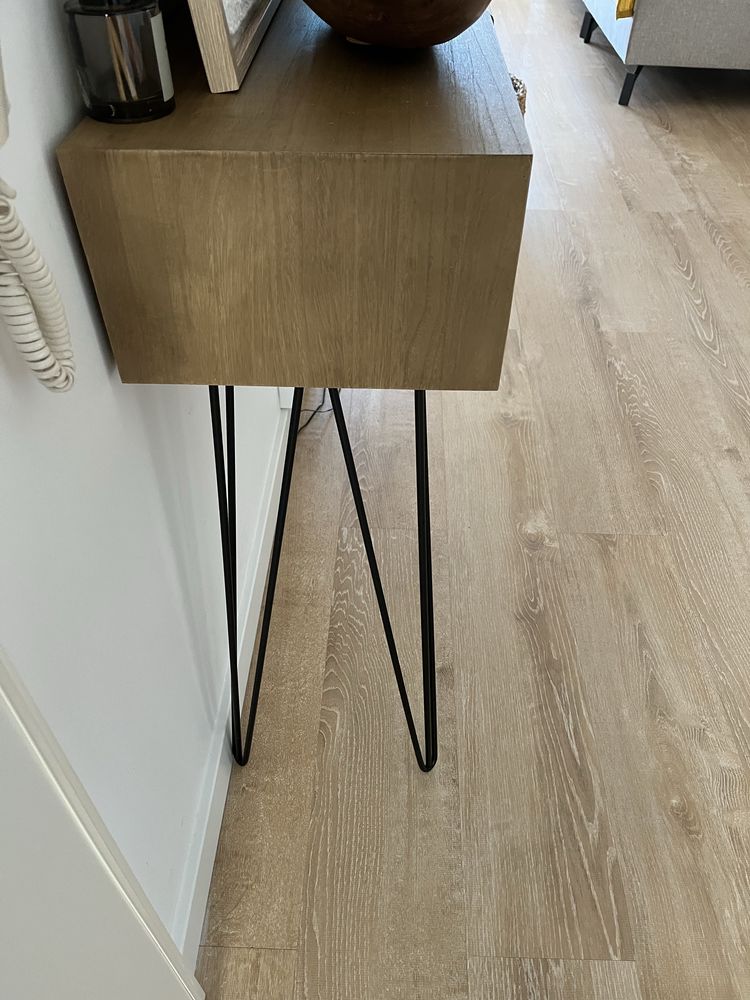 Mesa de entrada/Consola