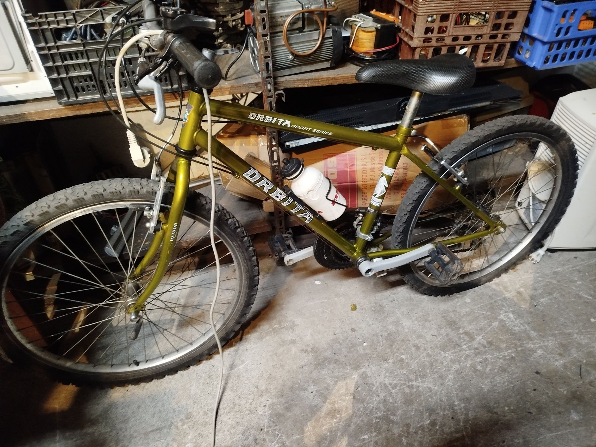 Bicicleta de quadro médio ideal senhora ou criança