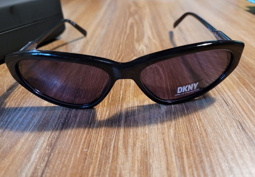 Okulary Przeciwsłoneczne Damskie DKNY DK542S
