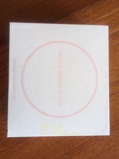 Two-in-One: It's a Mirror and a NEW Power Bank64563906012929120