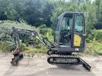 VOLVO EC18C mini koparka 1,8t z przyczepą