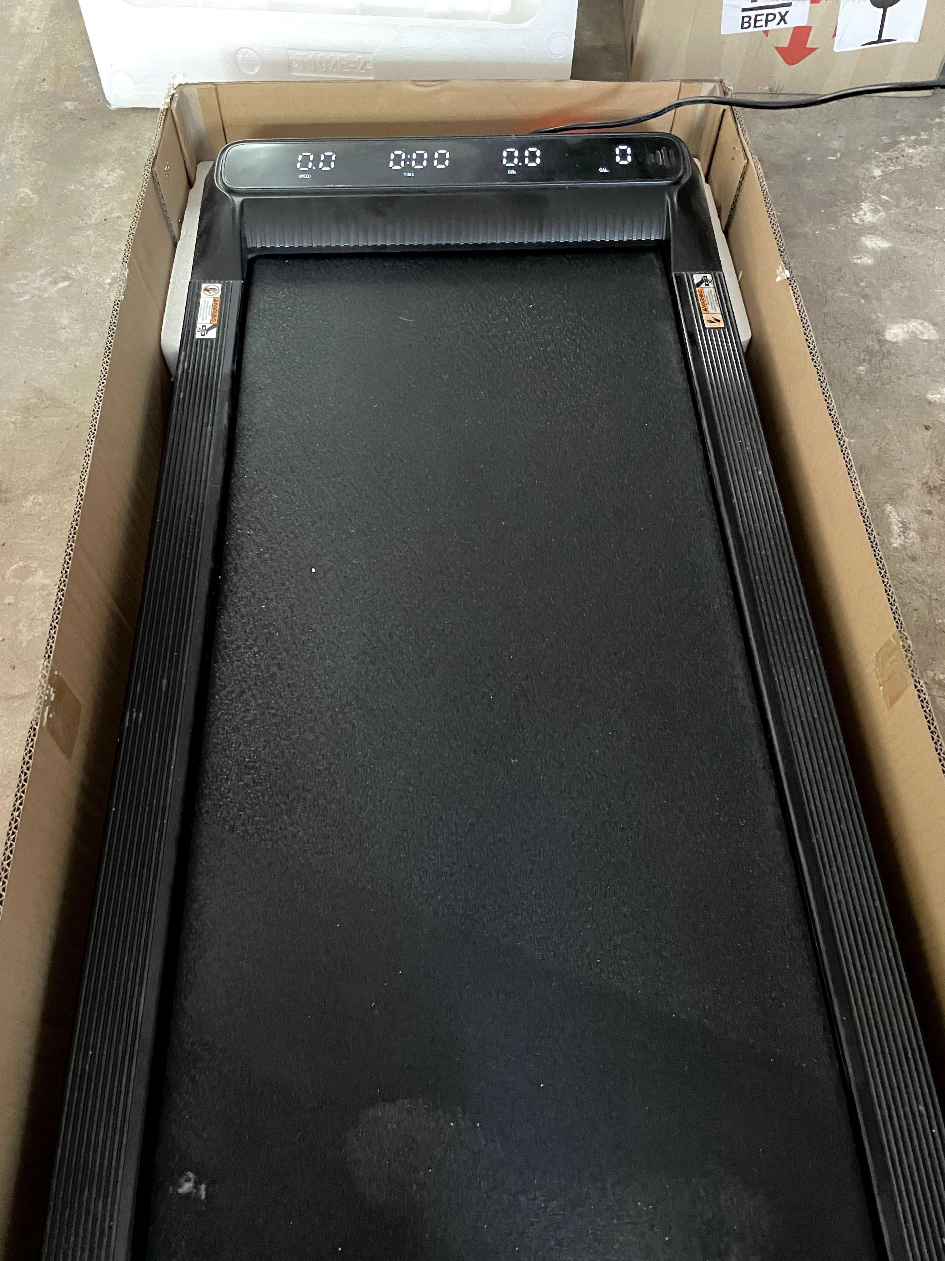 Бігова доріжка FitLogic T102E