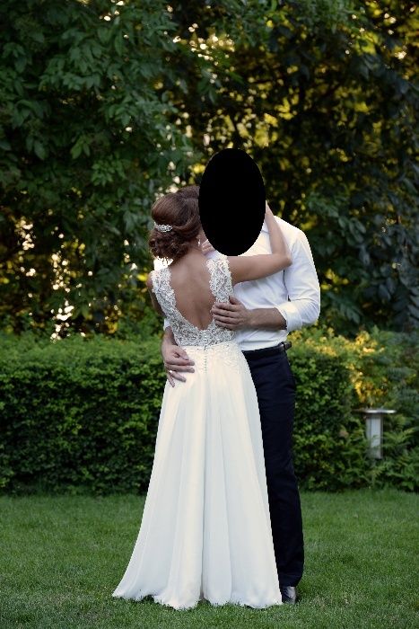 *Suknia ślubna *