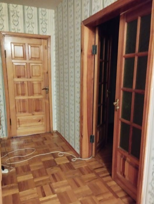 м.Позняки.Комната  под ключ  БЕЗ ХОЗЯЕВ  для  девушки  ул.Мишуги 7