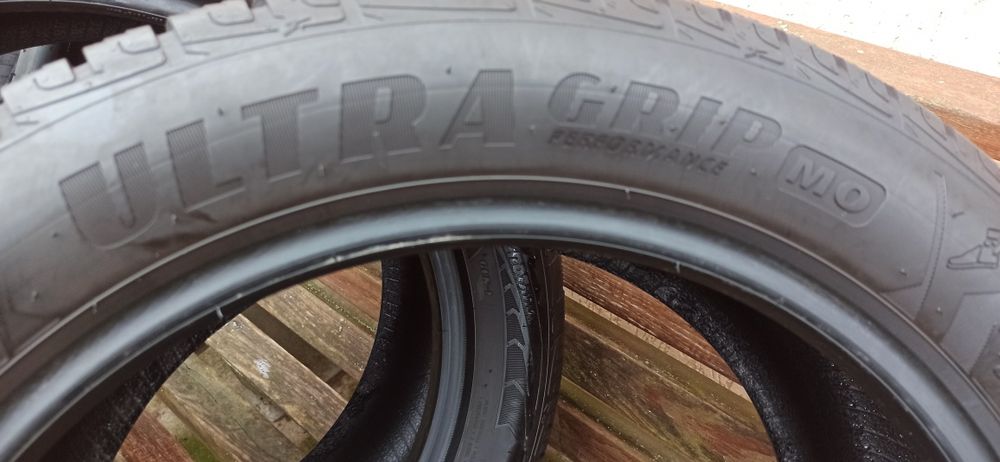 Шини зимові 245 45 R17 Good Year пара