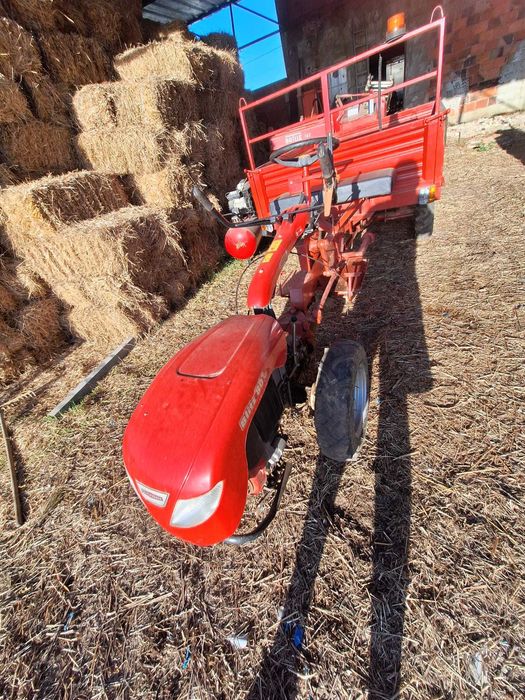 Troco por trator de rastos