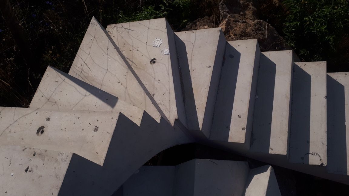 Schody betonowe prefabrykowane zabiegowe nowe FVAT