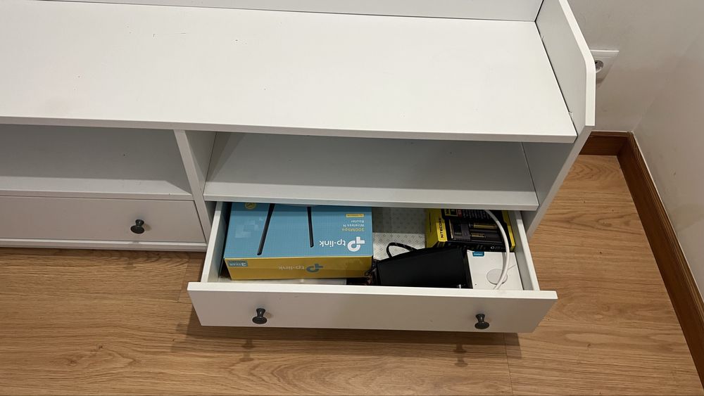Movel de TV / sala HAUGA (ikea)