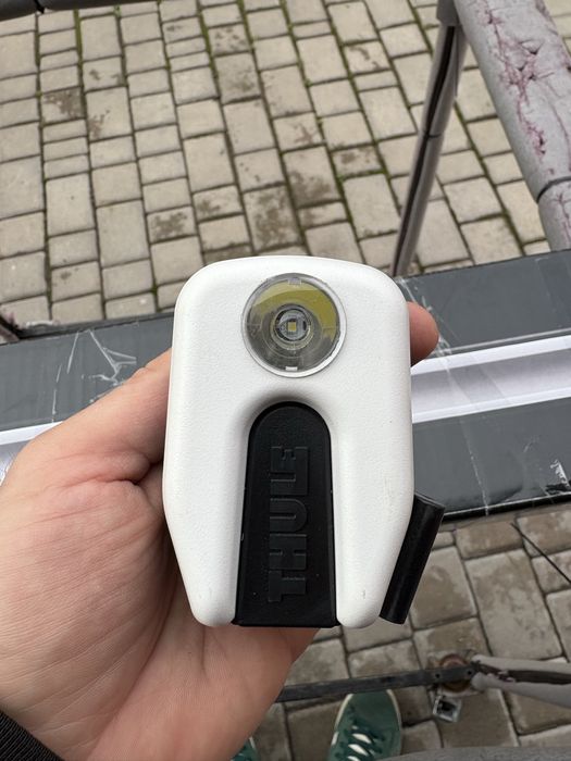 Фонарик у автобокс Thule Box Light 6951 світло свет туле