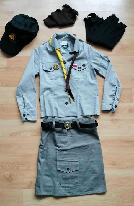 Mundur harcerski dla dziewczynki 134/140