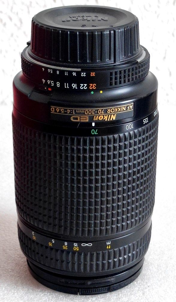 Объектив Nikon ED AF NIKKOR 70-300mm 1:4-5.6 D