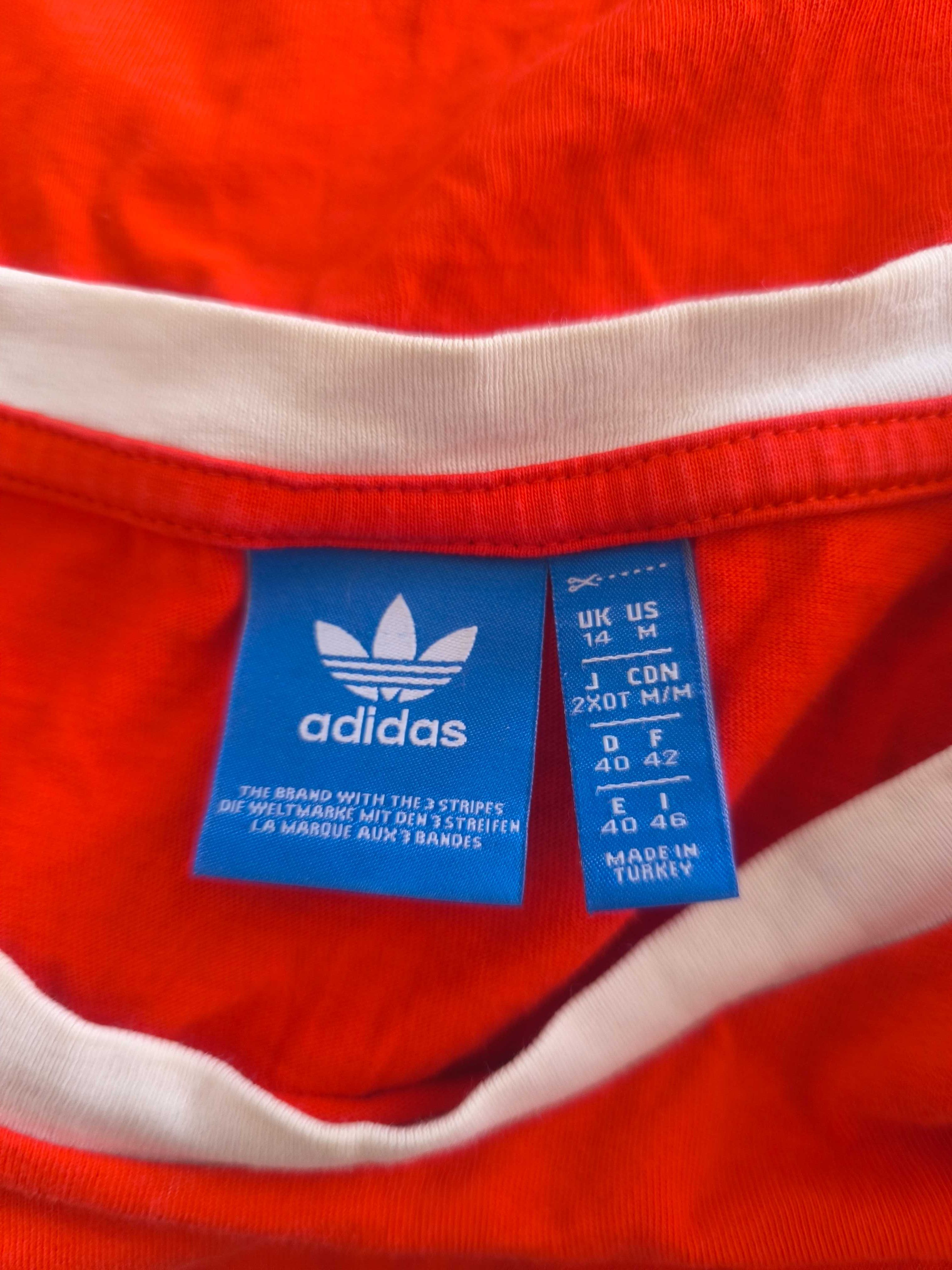 Czerwona koszulka adidas
