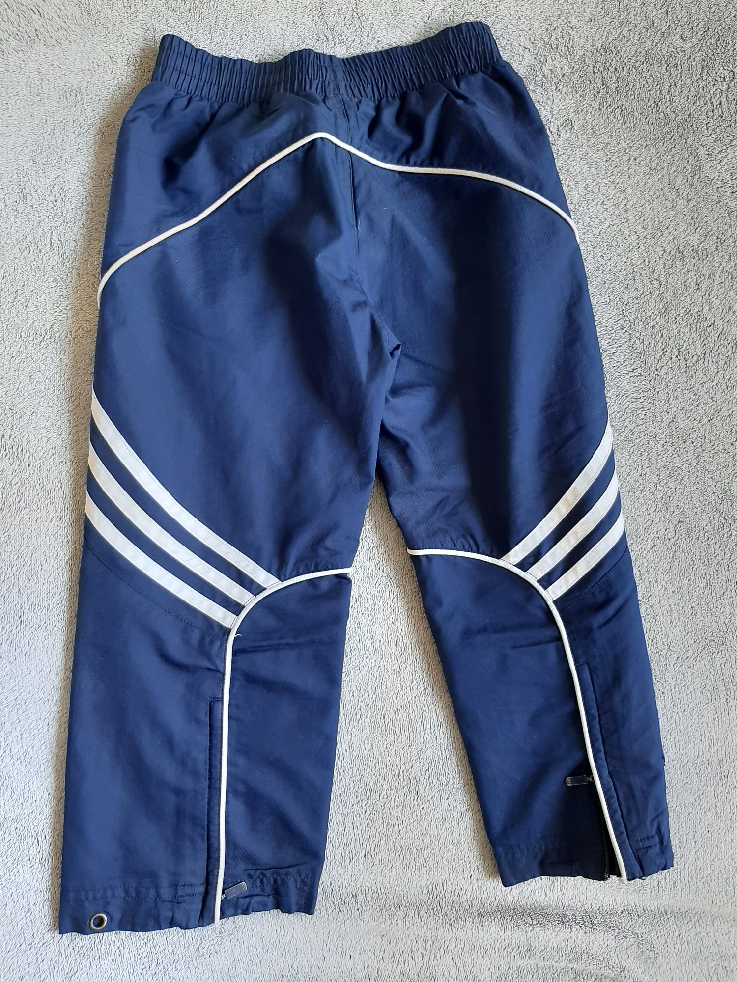 Spodnie dresowe Adidas rozmiar ok 110-116