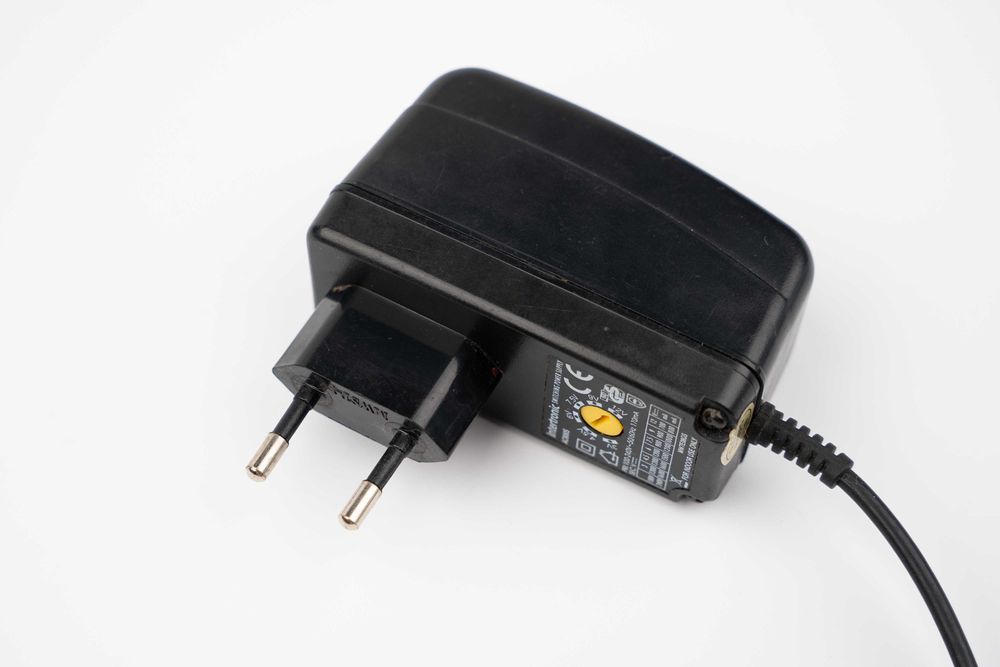 Універсальний блок живлення адаптер зарядний пристрій Intertronic3-12v