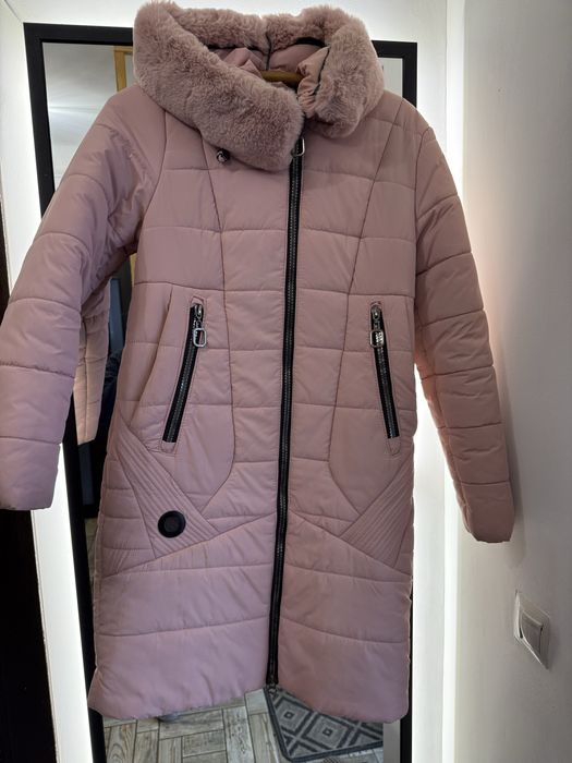 Зимова куртка жіноча, пуховик