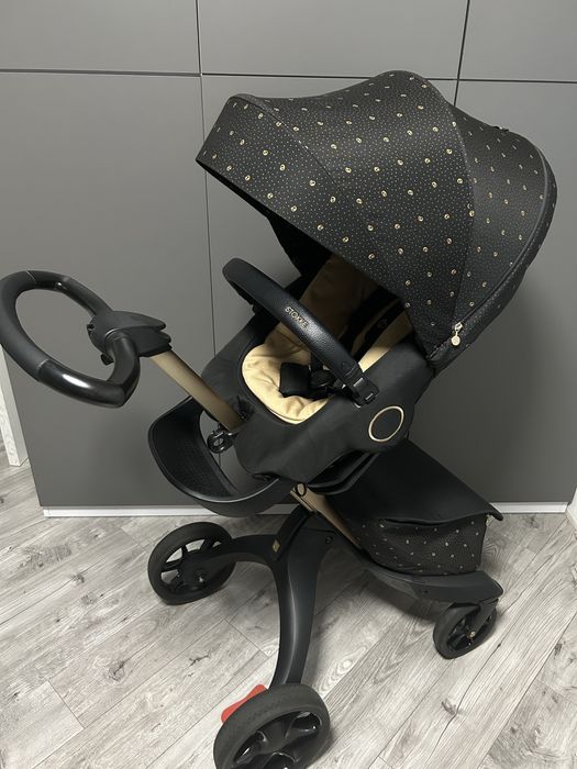 Stokke Gold Signature золота рама чорний візок